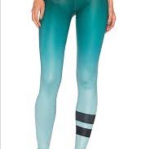 Alo Air brushed leggings